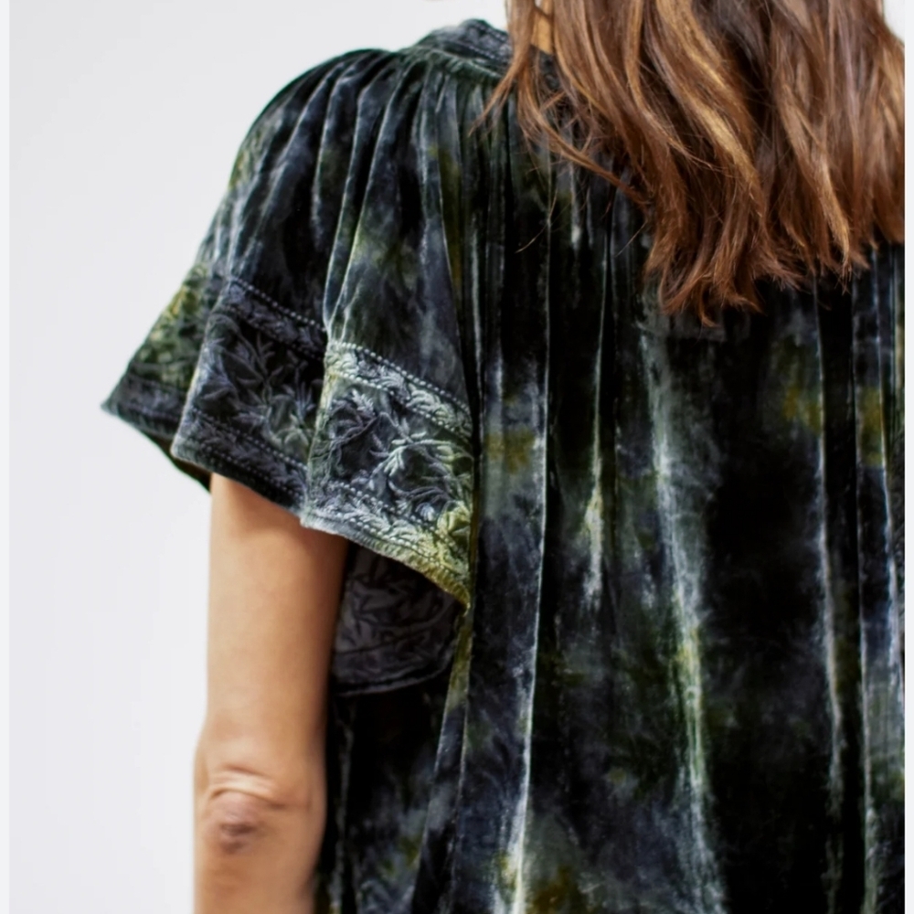 NWT Kyla Seo Blouse Crushed Velvet Green Sz S Boho Embroidered Whimsigoth Fairy - Picture 3 of 16